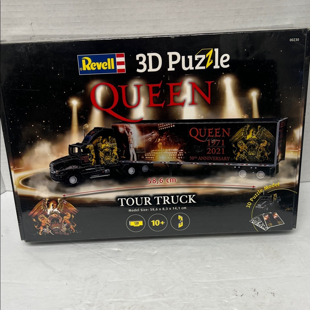 Revell 3D Puzzle Queen Tour Truck